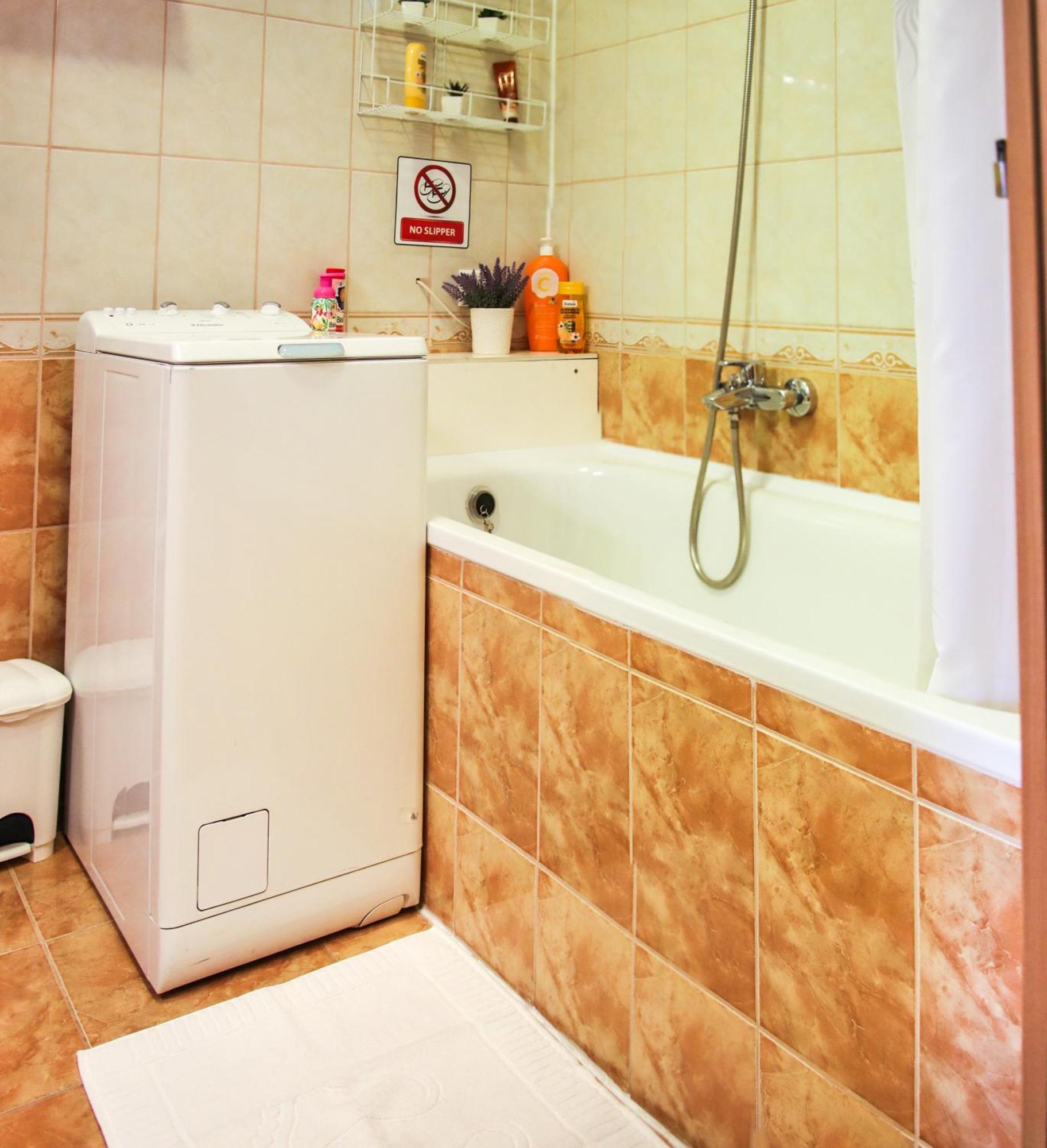 Dia Apartman Miskolc Exteriör bild