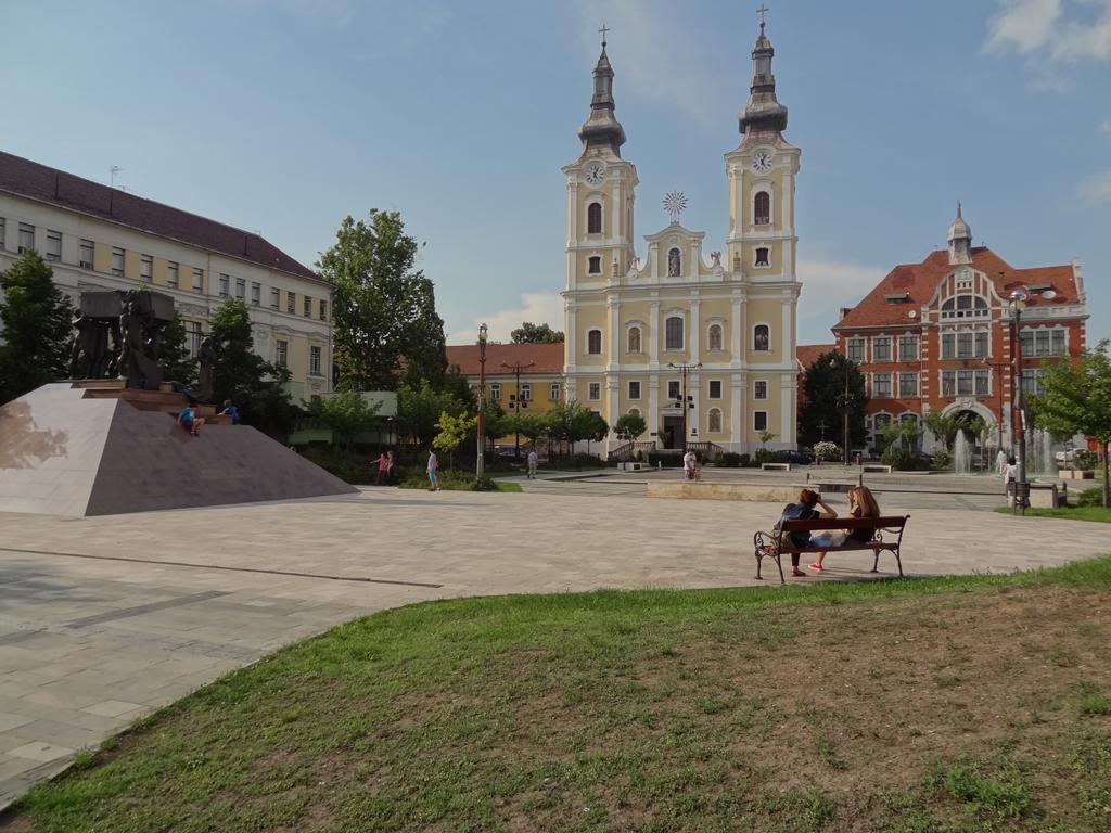 Dia Apartman Miskolc Exteriör bild