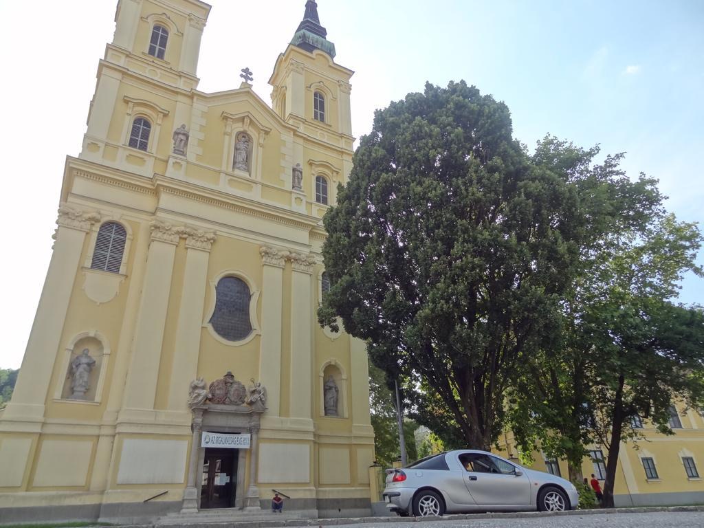 Dia Apartman Miskolc Exteriör bild