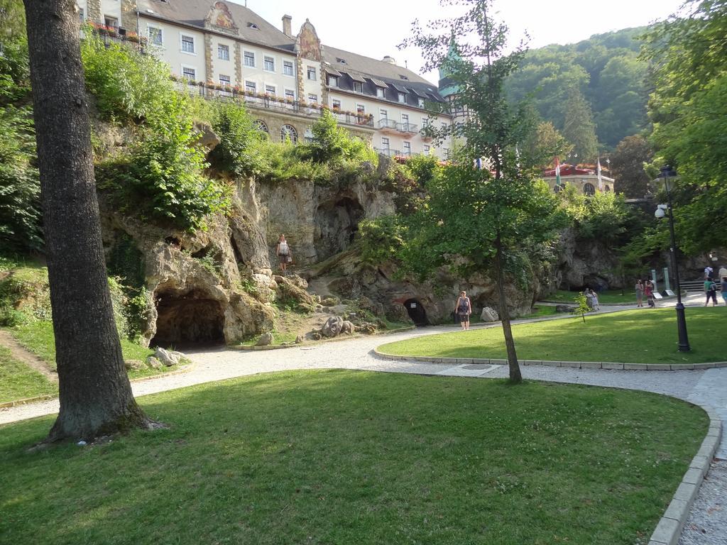 Dia Apartman Miskolc Exteriör bild