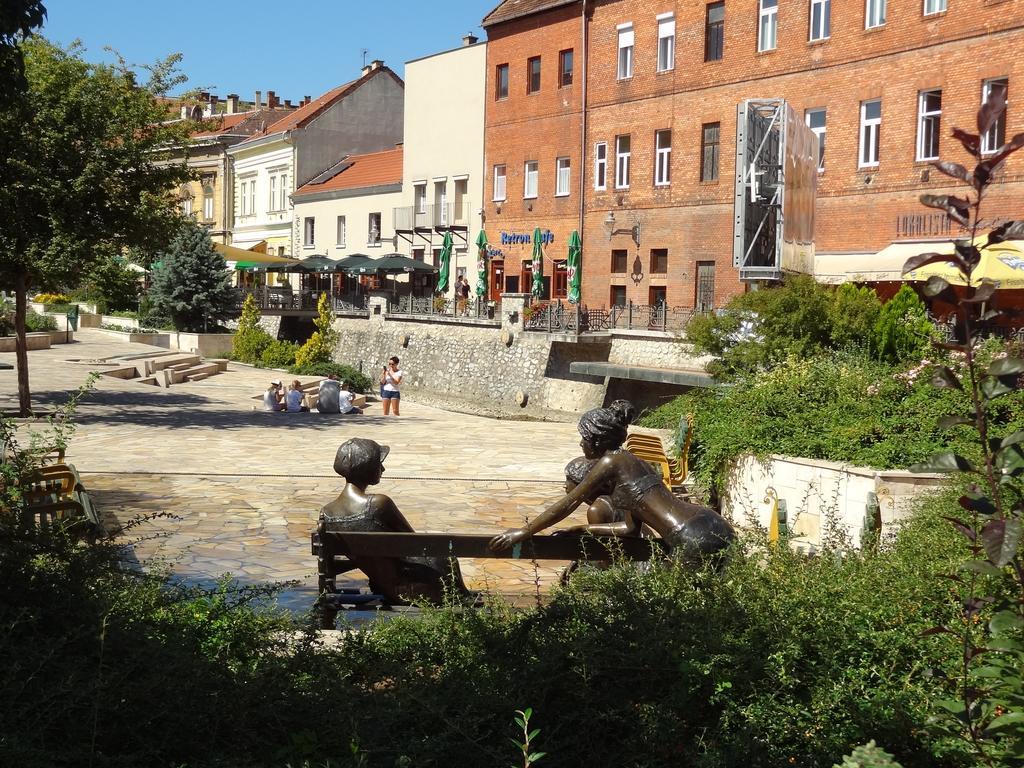 Dia Apartman Miskolc Exteriör bild