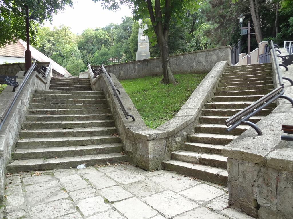Dia Apartman Miskolc Exteriör bild